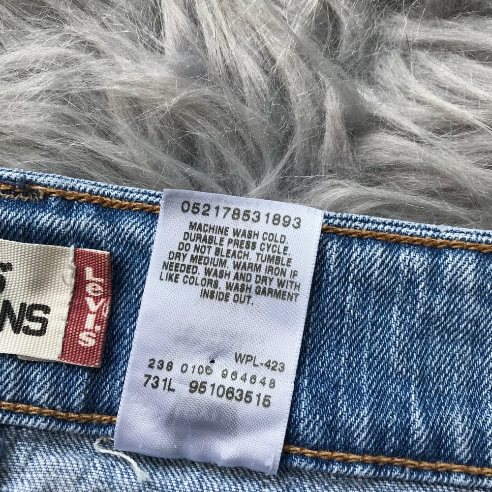 Levi Lightwash Denim Jean Skirt - Picture 4 of 8